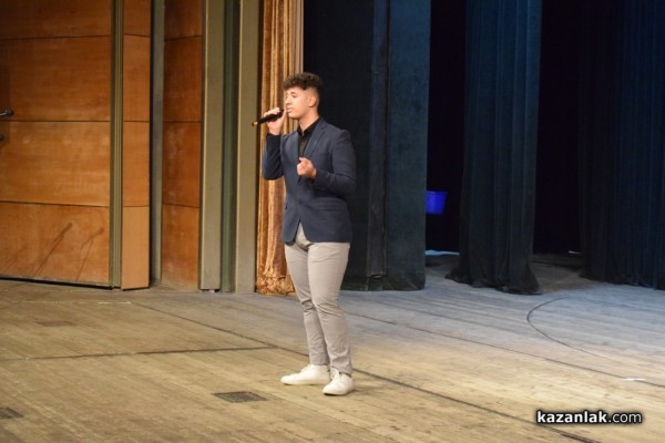 Хаджиеновци събраха 11 440 лева от благотворителния концерт и базар в помощ на учителката Татяна Казакова