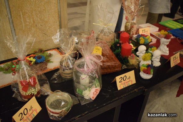 Хаджиеновци събраха 11 440 лева от благотворителния концерт и базар в помощ на учителката Татяна Казакова