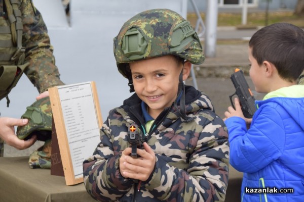 Ден на отворените врати по случай празника на Сухопътните войски