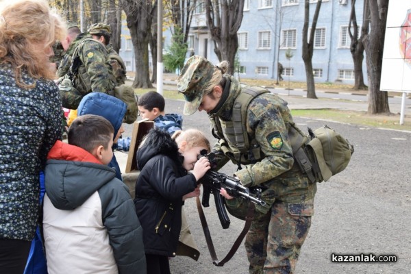 Ден на отворените врати по случай празника на Сухопътните войски