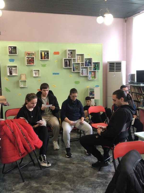 Ученици от ПГЛПТ участваха в образователно мероприятие в Световния ден за борба с насилието над деца