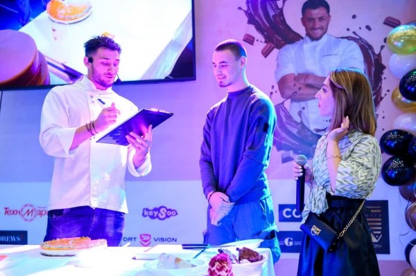 Авторски чийзкейк донесе първо място на Денислав Атанасов от ПГЛПТ в престижен конкурс