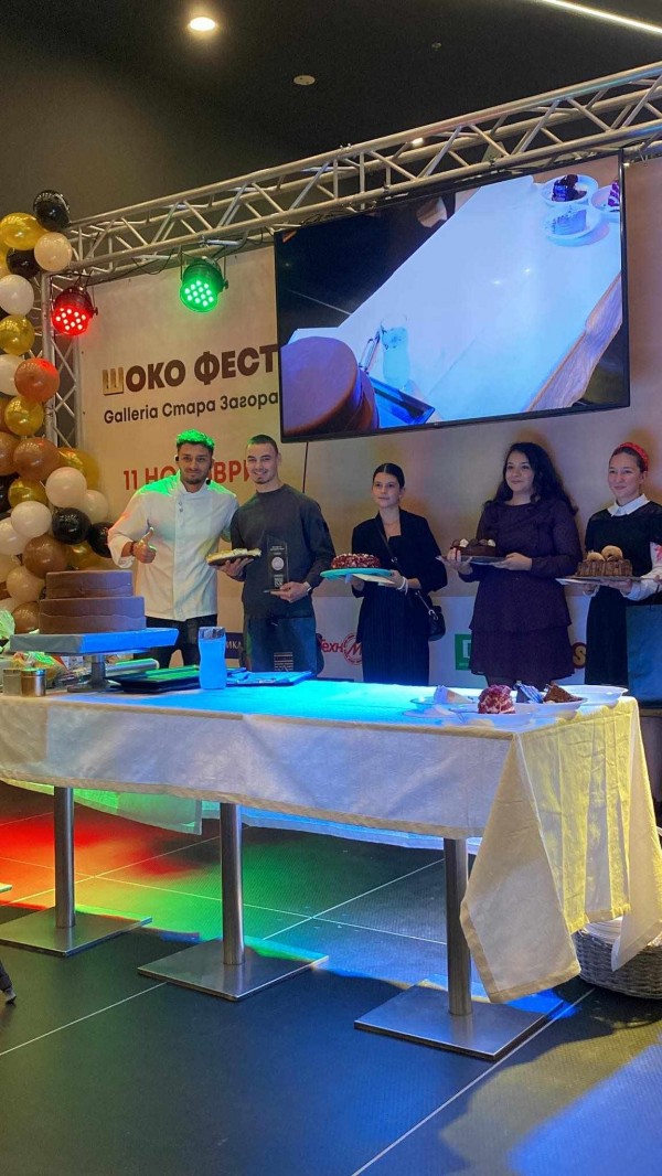 Авторски чийзкейк донесе първо място на Денислав Атанасов от ПГЛПТ в престижен конкурс