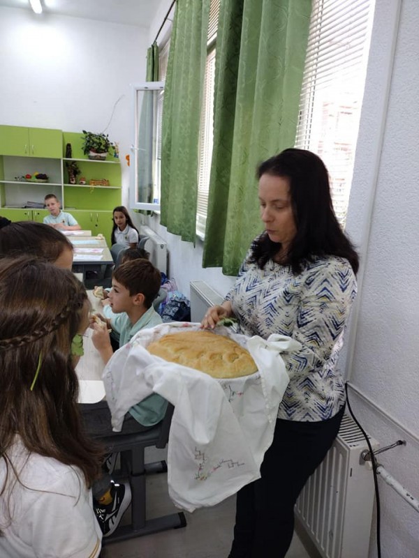 Третокласниците от ОУ „Св. Паисий Хилендарски“ отбелязаха  Деня на християнското семейство