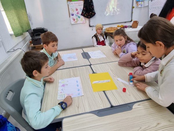 Третокласниците от ОУ „Св. Паисий Хилендарски“ отбелязаха  Деня на християнското семейство