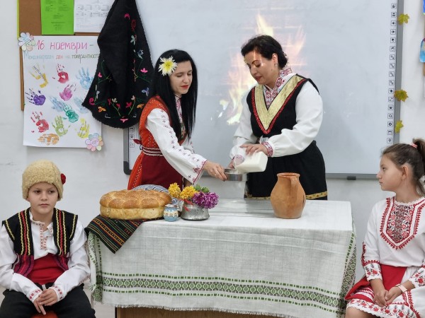 Третокласниците от ОУ „Св. Паисий Хилендарски“ отбелязаха  Деня на християнското семейство