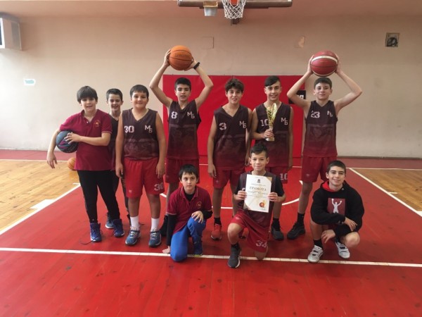 Отборът на ОУ ,,Георги Кирков“ грабна победната купа на Общинското първенство по баскетбол при 5 – 7 клас за момчета