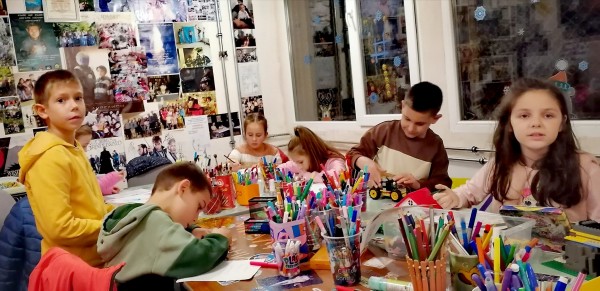 Малчуганите от  „Светлини сред сенките” получиха престижни награди от два конкурса 