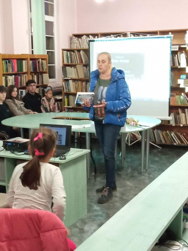 Светлинките представиха новия си роман „ТЕ, които говорат с мълнии”