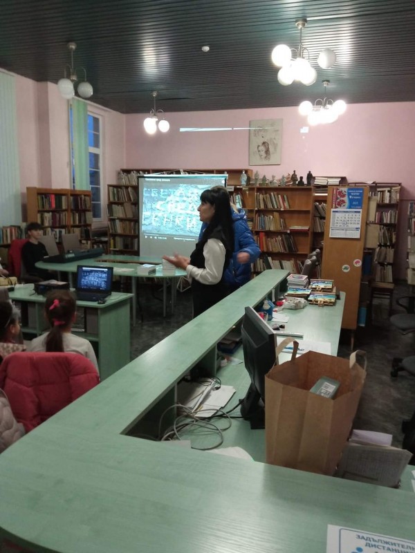 Светлинките представиха новия си роман „ТЕ, които говорат с мълнии”