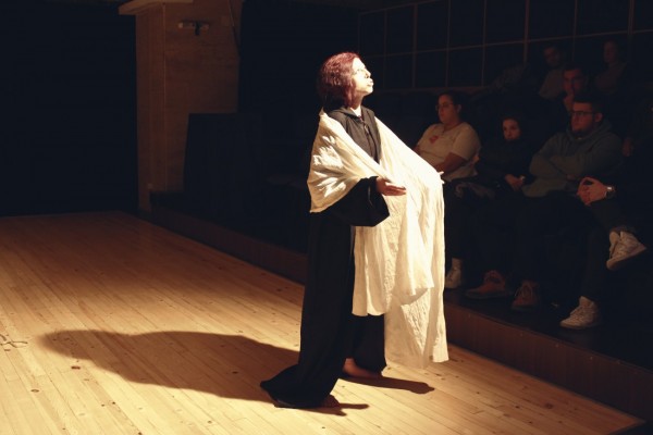 Представят постановката “Исус и Лазар“ на казанлъшка сцена 