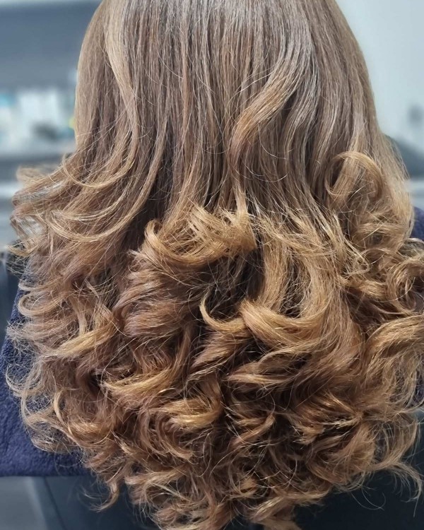 Коафьорът Радослав Канджев от Hair STUDIO получи високо отличие от Световната Асоциация на фризьорите