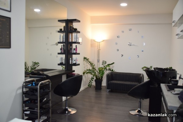 Коафьорът Радослав Канджев от Hair STUDIO получи високо отличие от Световната Асоциация на фризьорите