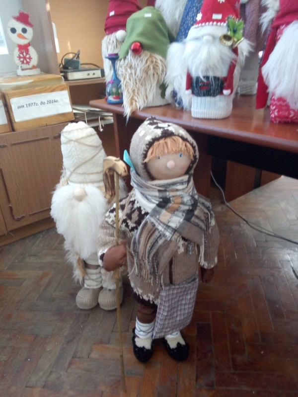 С ръчно изработена красота ръженци събират средства за ремонт на читалищния си салон