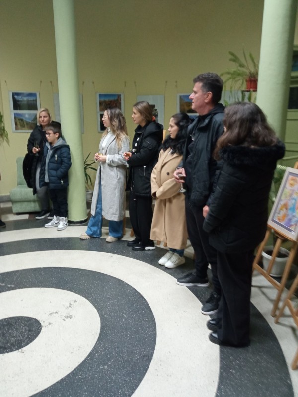 Изложбата „Природата в нас” бе открита в библиотека “Искра“