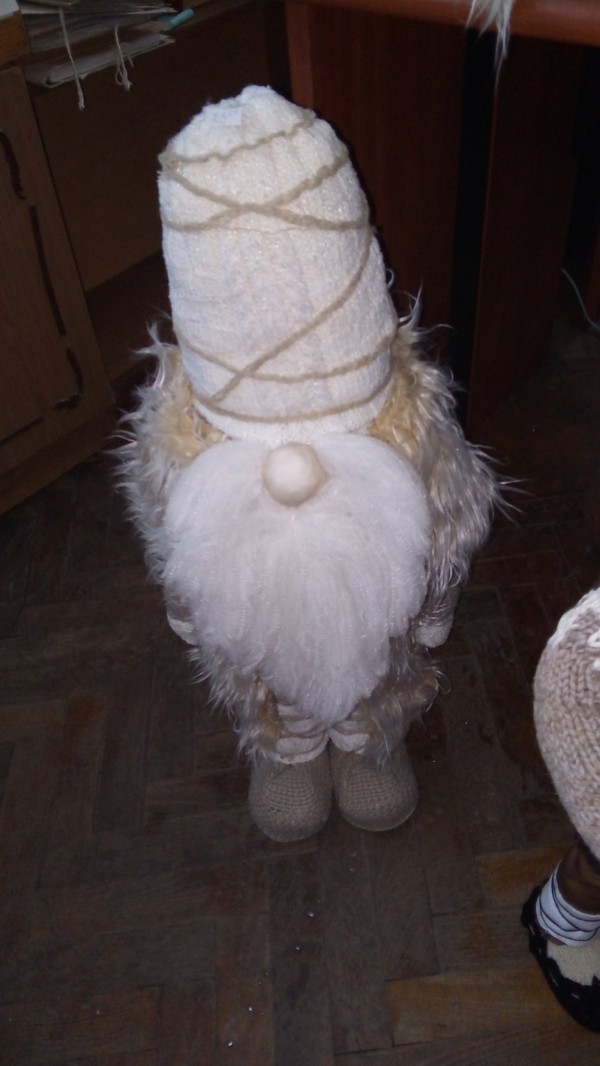 С ръчно изработена красота ръженци събират средства за ремонт на читалищния си салон