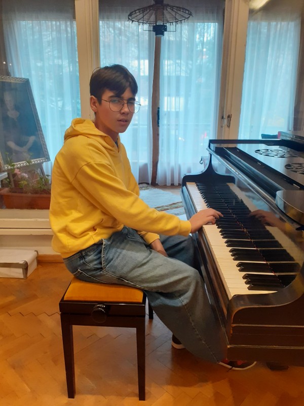 Талантите от школата по изкуства “Емануил Манолов” при НЧ “Искра – 1860” и  СУ “Екзарх Антим I” с куп награди от международен конкурс