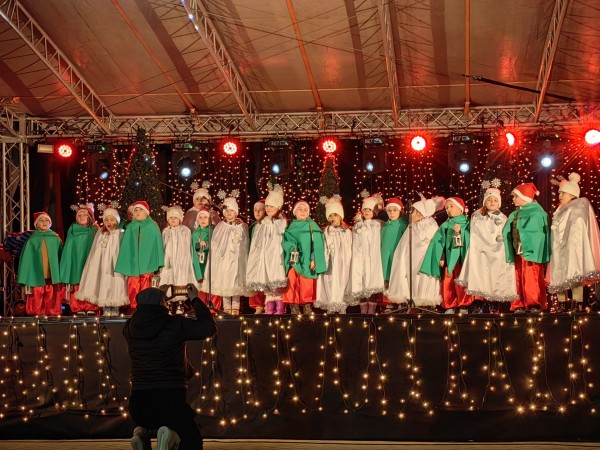 Сияещият град - вълшебства и радост през Коледните дни