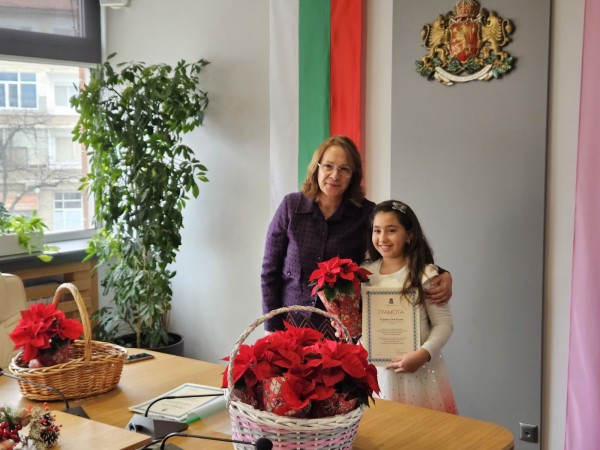 Стипендиантите на община Казанлък днес получиха своите отличия от Кмета на общината