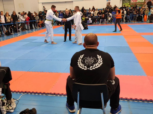 Спортистите на „Брадърс ММА“ се окичиха с медали от турнир в София