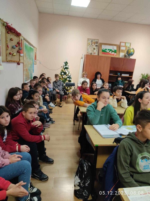 Интересен мултидисциплинарен открит урок по „Музикална география“ се проведе в ОУ “Мати Болгария“