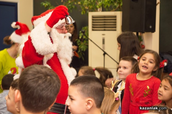 „М+С Хидравлик“ АД отново зарадва с коледни подаръци децата на служителите си