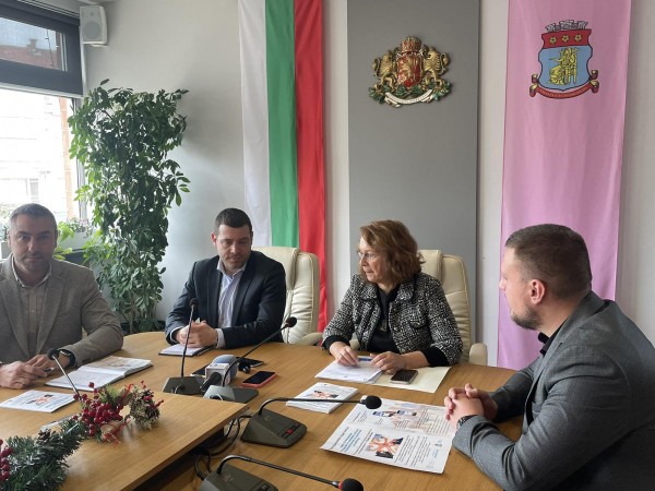 176 са подадените сигнали за разпространение на наркотици в Казанлък чрез приложението DrugSTOP.bg