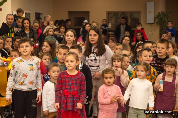 „М+С Хидравлик“ АД отново зарадва с коледни подаръци децата на служителите си