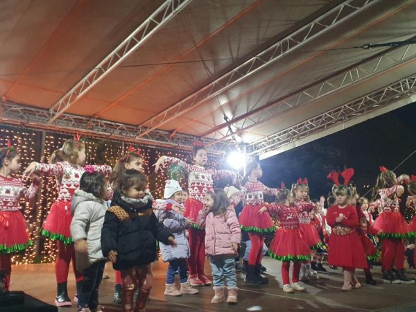 Празнична открита сцена на пл. “Севтополис“