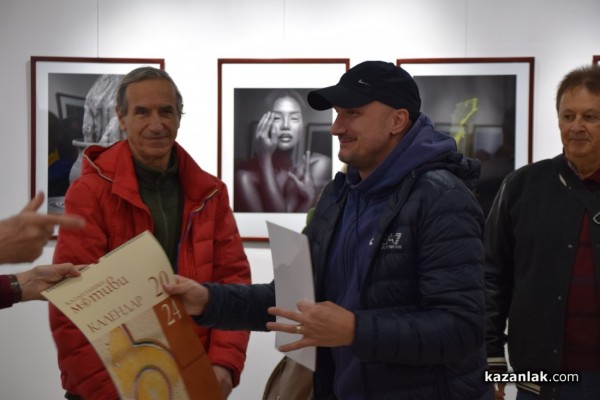 Тодор Тилев, Светлозар Симеонов и Станка Петрова са победителите в  Шестия салон на казанлъшките фотографи