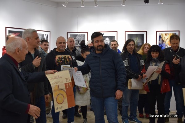 Тодор Тилев, Светлозар Симеонов и Станка Петрова са победителите в  Шестия салон на казанлъшките фотографи