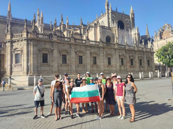 ИКТ Център изпраща успешна 10-а година! Учениците ни си изработват подаръци на 3D принтерa!