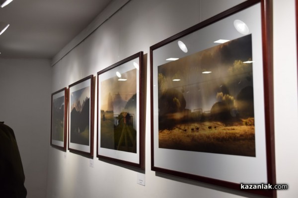 Тодор Тилев, Светлозар Симеонов и Станка Петрова са победителите в  Шестия салон на казанлъшките фотографи