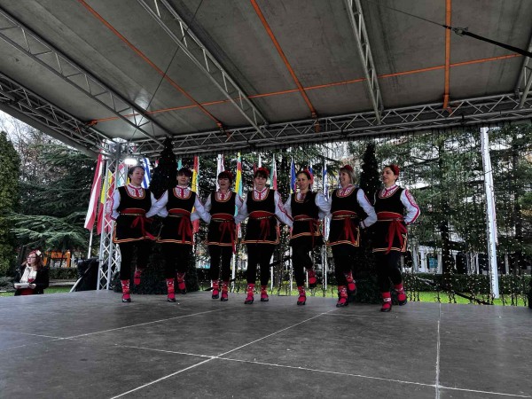 Открита сцена в снимки