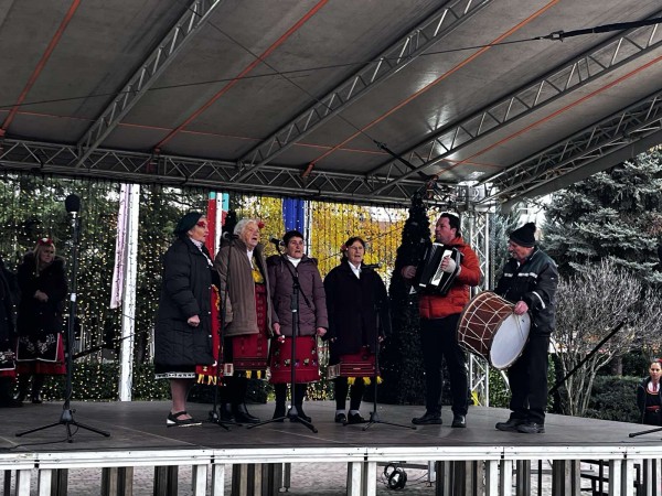 Открита сцена в снимки