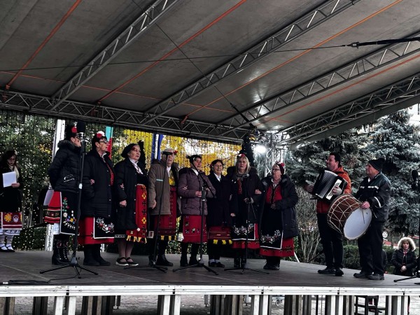 Открита сцена в снимки