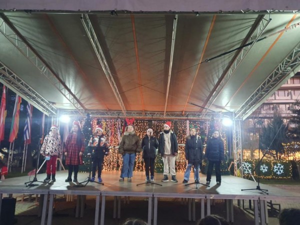 Коледен концерт на казанлъшките ученици