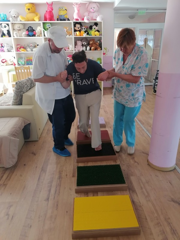 Нова терапевтична зона за деца с увреждания вече функционира в Казанлък