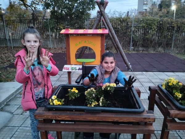 Нова терапевтична зона за деца с увреждания вече функционира в Казанлък