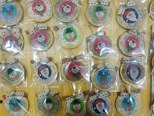 Ученици от ОУ “Св. Паисий Хилендарски“ разменяха коледна украса с връстници от цяла Европа