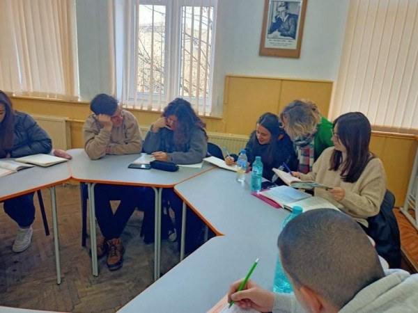 Обновен и модернизиран кабинет за обучаващите се в профил „Философия“ вече функционира в ПХГ „Св. Св. Кирил и Методий“