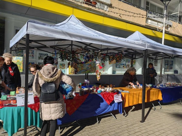 Коледен базар ни потапя в свят на вкусове и аромати