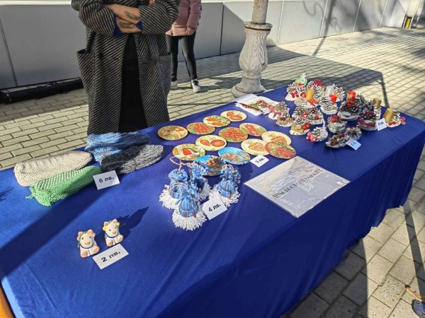 Коледен базар ни потапя в свят на вкусове и аромати