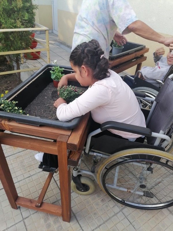 Нова терапевтична зона за деца с увреждания вече функционира в Казанлък