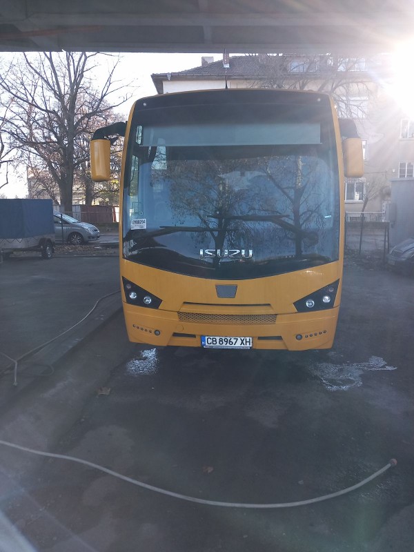 Община Казанлък се сдоби с още един чисто нов училищен автобус