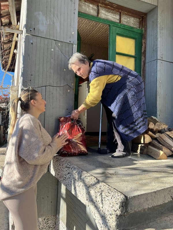 Виктория отново влезе в обувките на Дядо Коледа