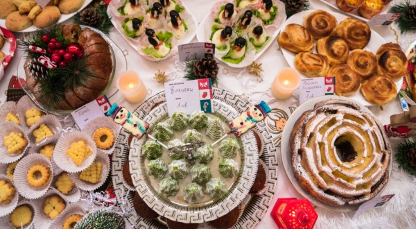 Традиционният благотворителен базар „Коледа в ПГЛПТ“ събра 1780 лева в подкрепа на благородна кауза