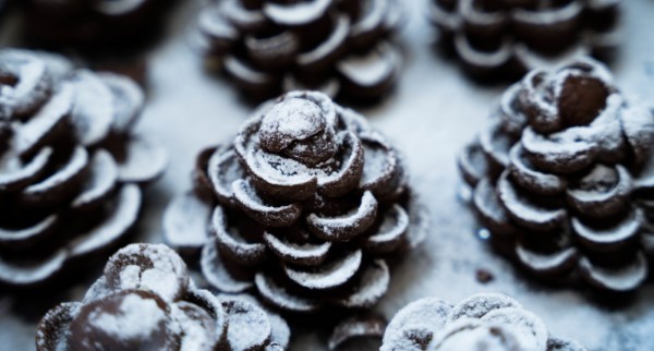 Традиционният благотворителен базар „Коледа в ПГЛПТ“ събра 1780 лева в подкрепа на благородна кауза