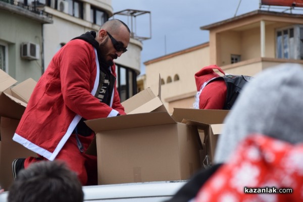 1000 деца зарадва тазгодишното издание на инициативата „Мото Коледа“