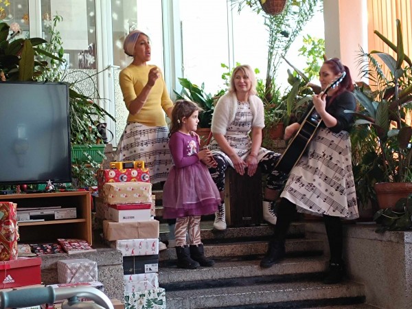 Четири “Концерти за малчугани и великани“ се проведоха преди Коледа в Казанлък